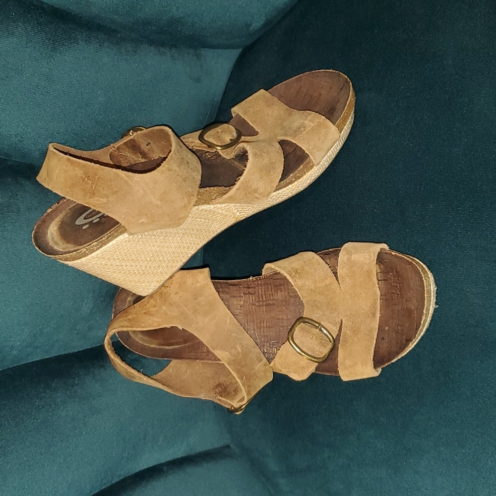 Denver Hayes Wedge Sandals